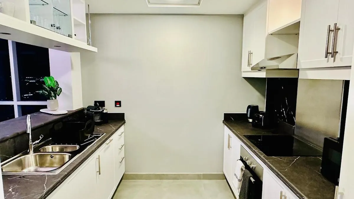 Luxury In The Sky - 1Br Burj Inner Circle Dubai Apartment