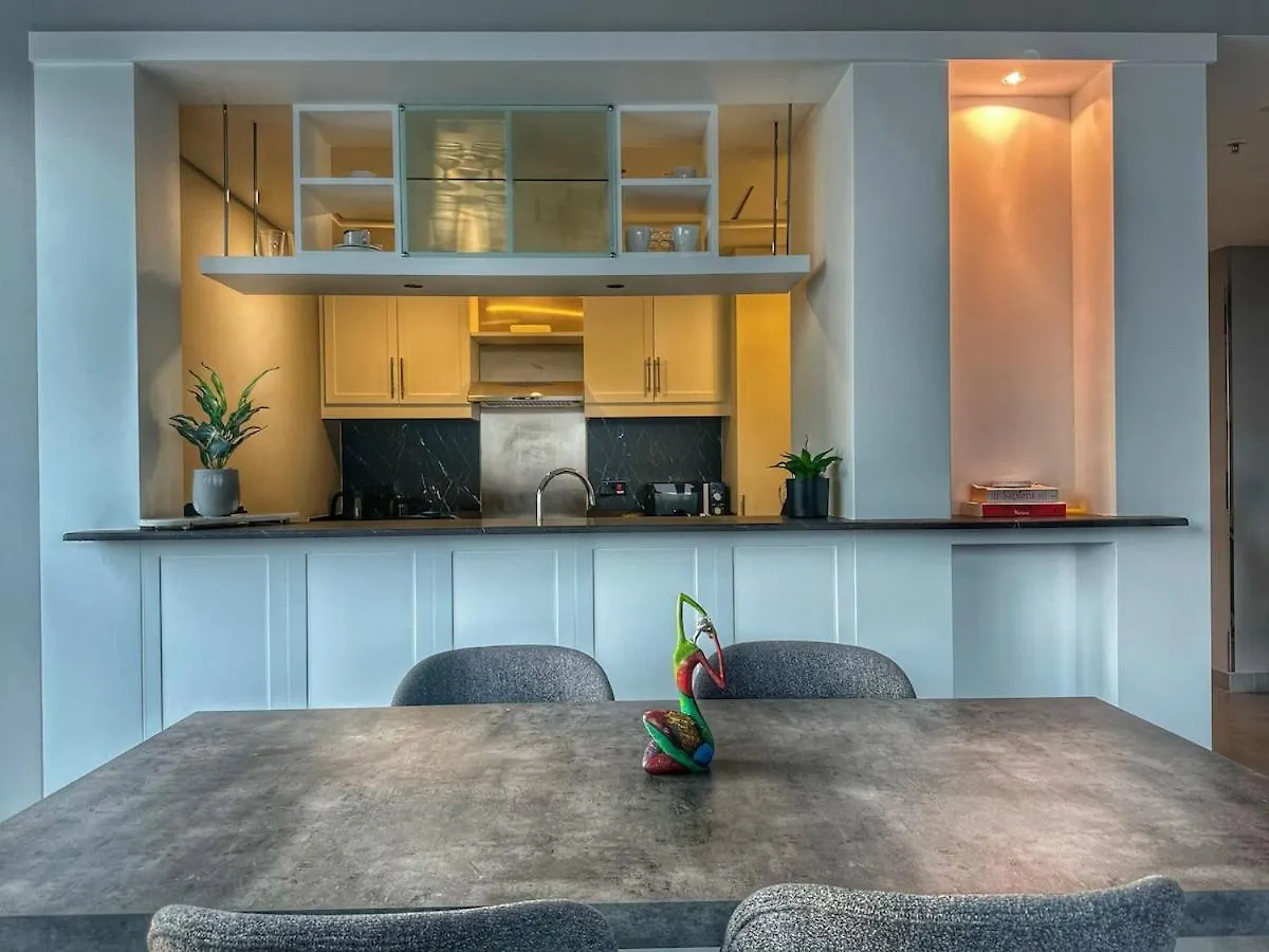 Luxury In The Sky - 1Br Burj Inner Circle Dubai 0*,  United Arab Emirates